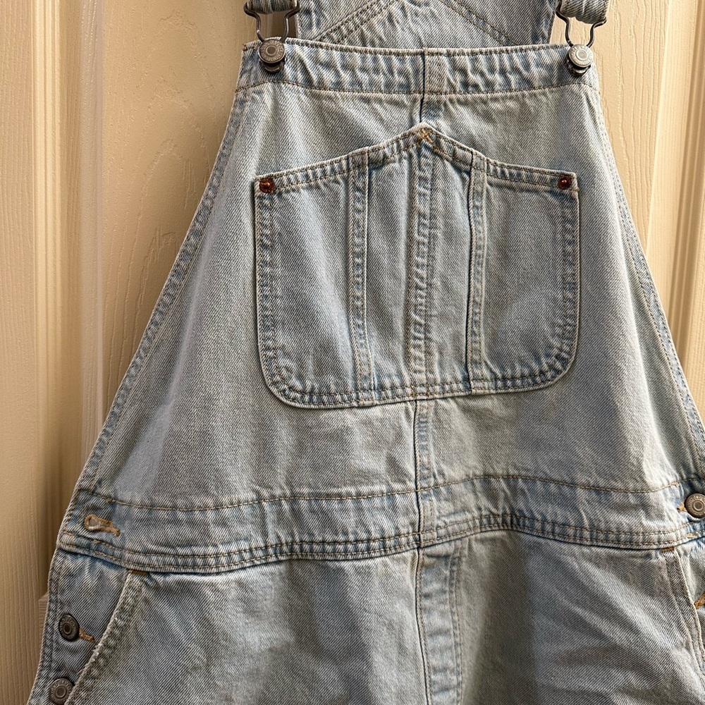 Old Navy Light Blue Denim Apparel - Picture 2 of 4